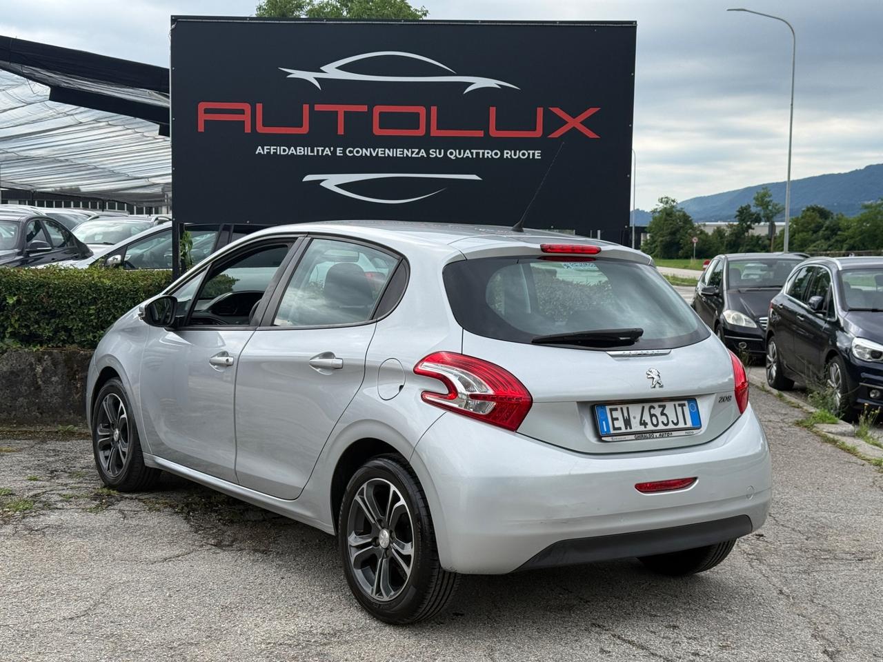 Peugeot 208 1.4 HDi 68 CV 5 porte Allure