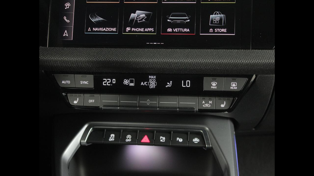 AUDI A3 IV 2024 allstreet - A3 allstreet 35 2.0 tdi Business s-tronic