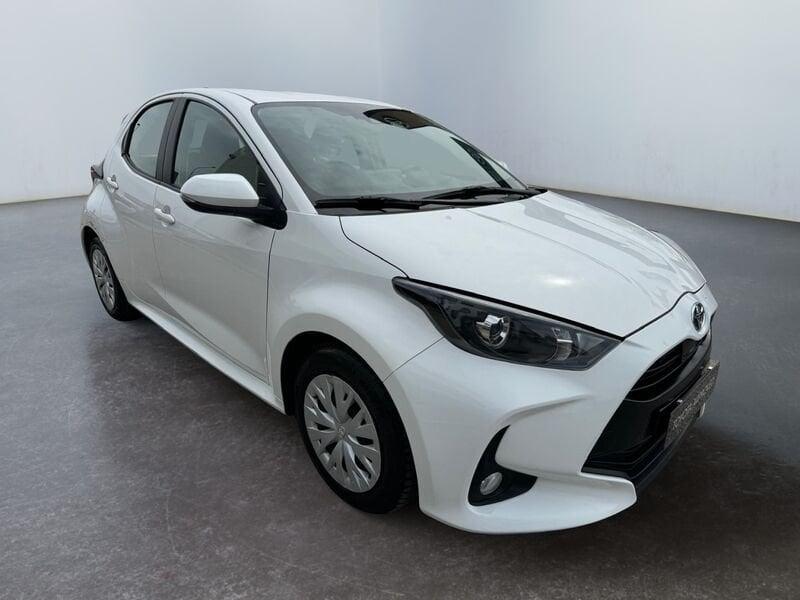 Toyota Yaris Hybrid Active MY22