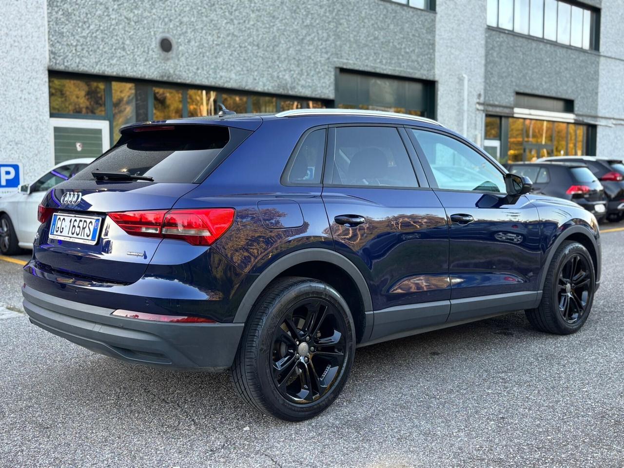 Audi Q3 S tronic quattro NAVI CARPLAY LED CERCHI NERI TOP