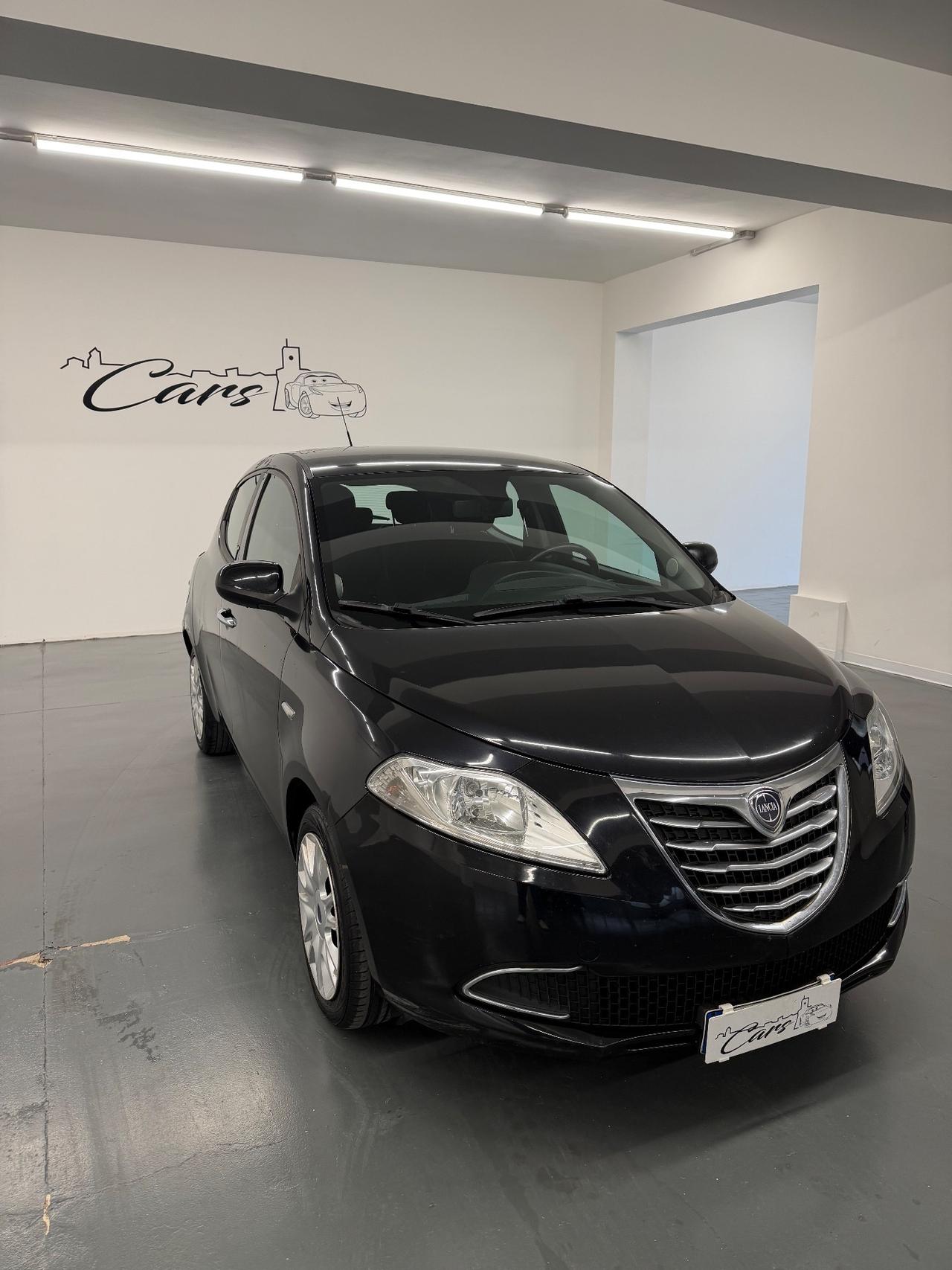 Lancia Ypsilon 1.2 69 CV 5 porte