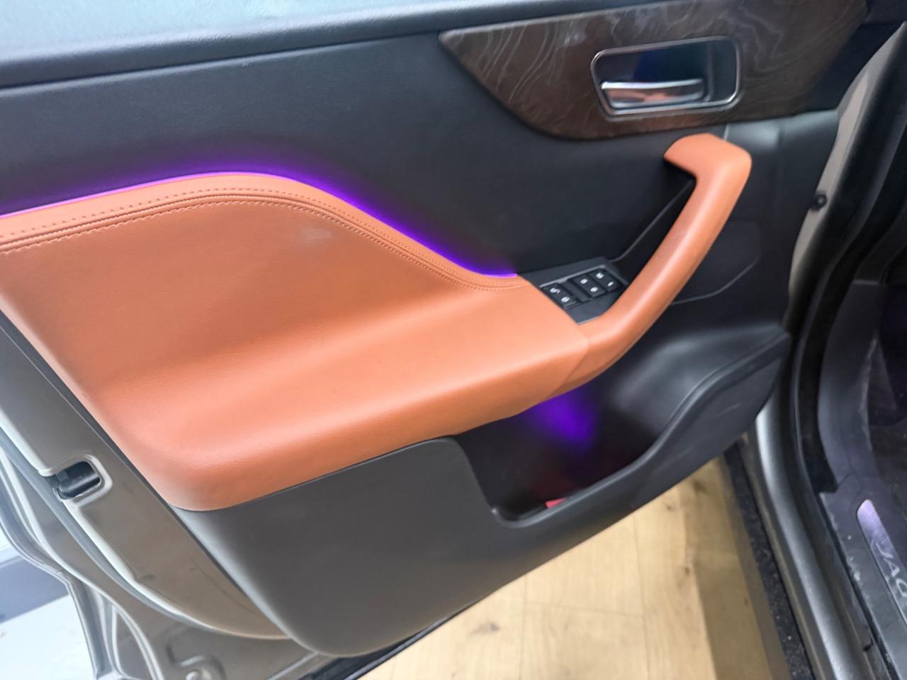 Jaguar F-Pace 2.0 D 240 CV AWD aut. Prestige