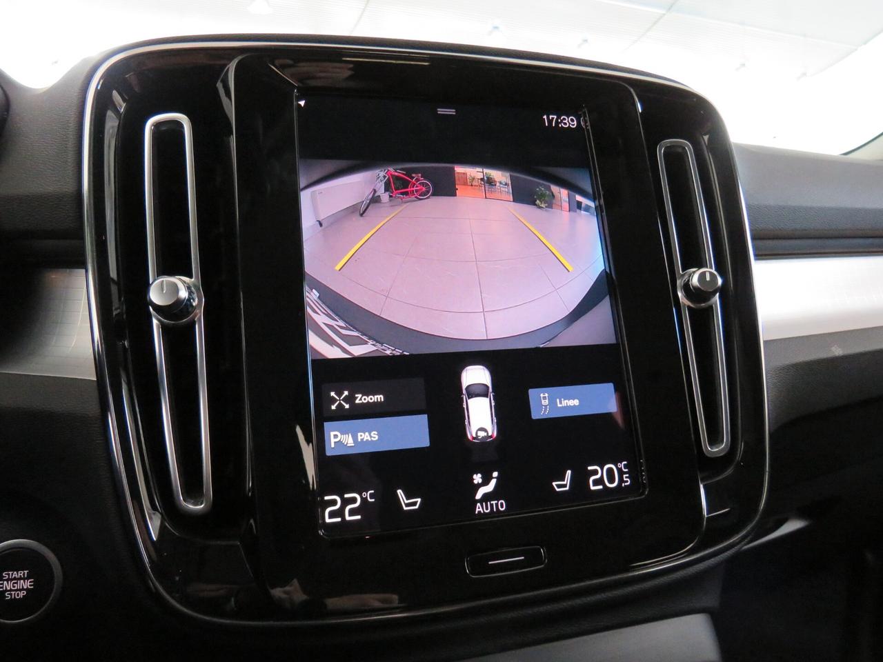 Volvo XC40 B4 AWD Geartronic Momentum