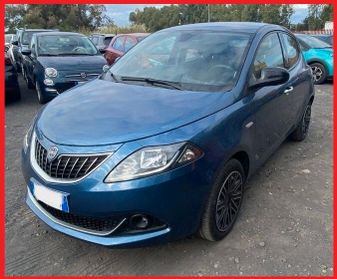 Lancia Ypsilon 1.0 FireFly 5 porte S&S Hybrid Silver