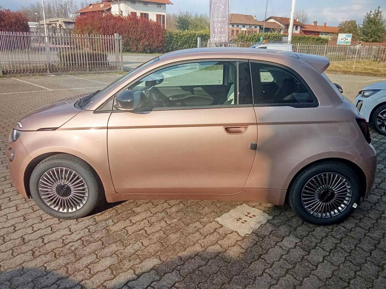 Fiat 500 Berlina Hybrid Icon
