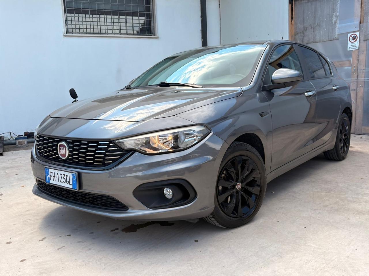 Fiat Tipo 1.6 MJT SES 5P S-DESIGN