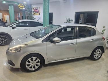 Peugeot 208 PureTech 82 Active 98.000km 2016