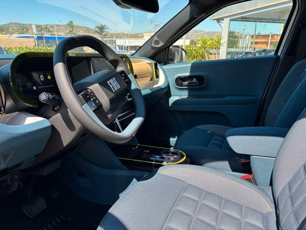 Fiat Grande Panda 1.2 Hybrid 110 CV S&S La Prima KM 0 / IVA ESPOSTA Tua a solo 225 Euro al mese