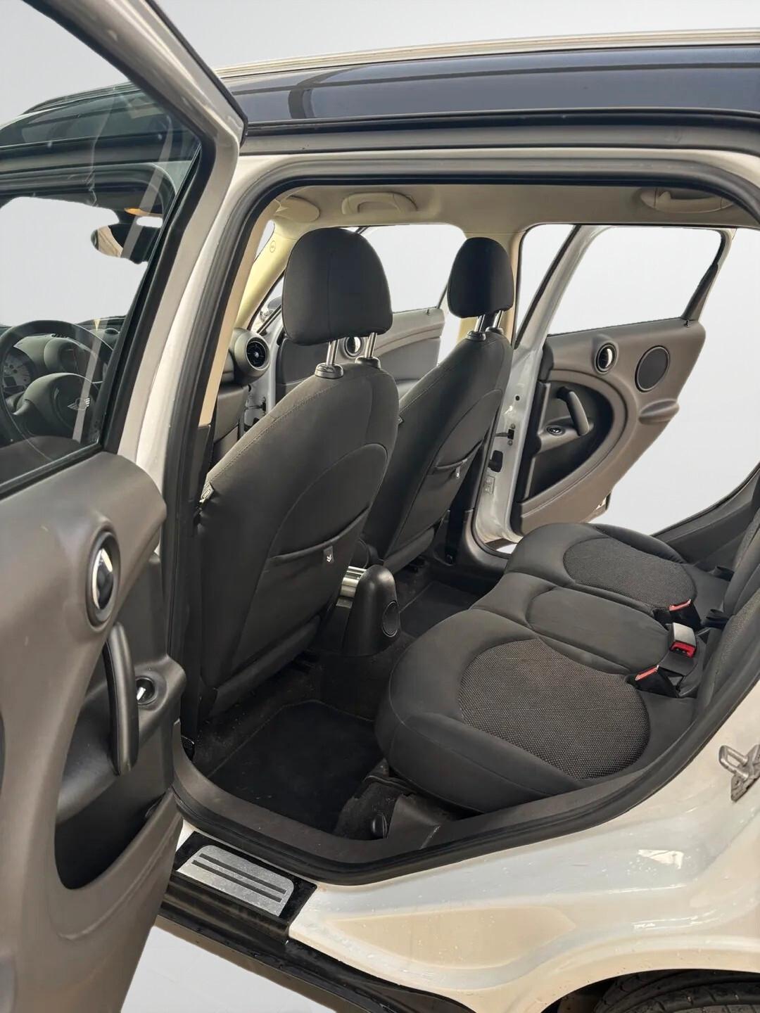 Mini Cooper D Countryman 2.0 111 CV Automatica