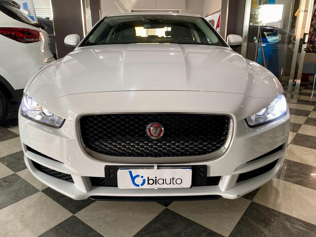 Jaguar XE 2.0 D 180 CV aut. Prestige-2017