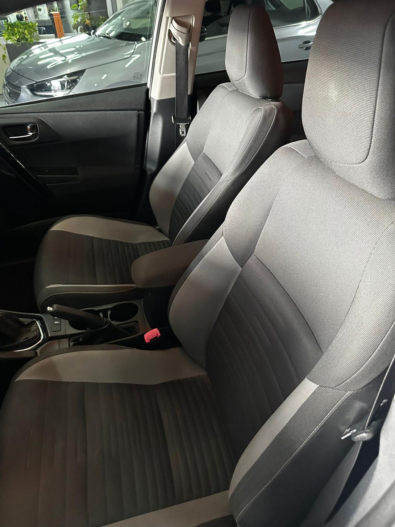 Toyota Auris 1.6 D-4D Lounge