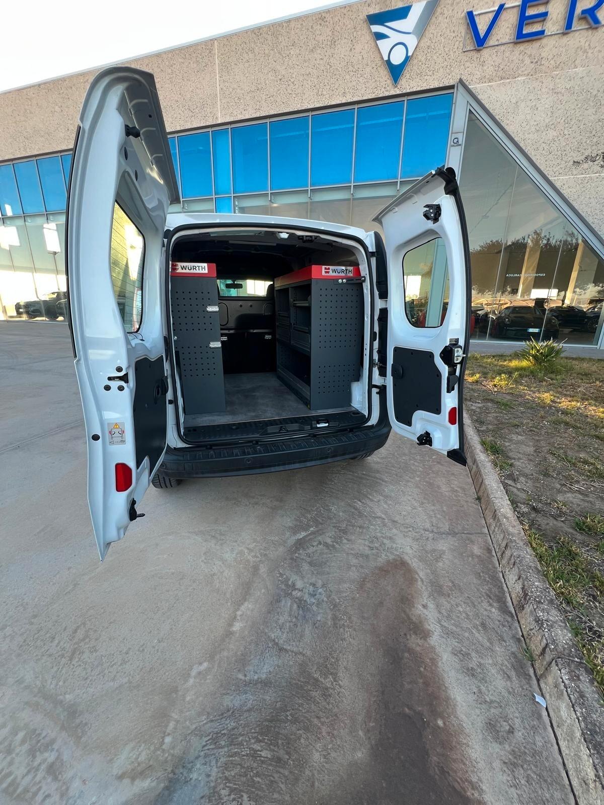 Renault Kangoo 95CV minifurgone possibilità noleggio no scoring