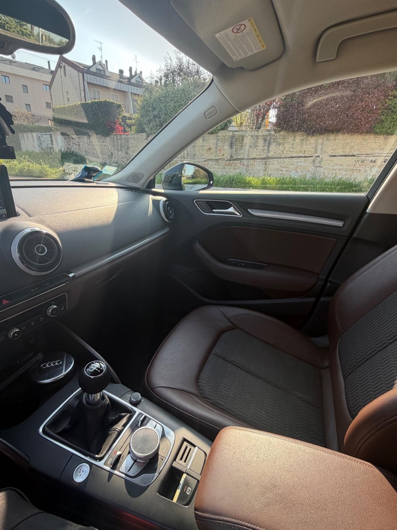 Audi A3 Sedan 1.4 TFSI 125 CV Attraction