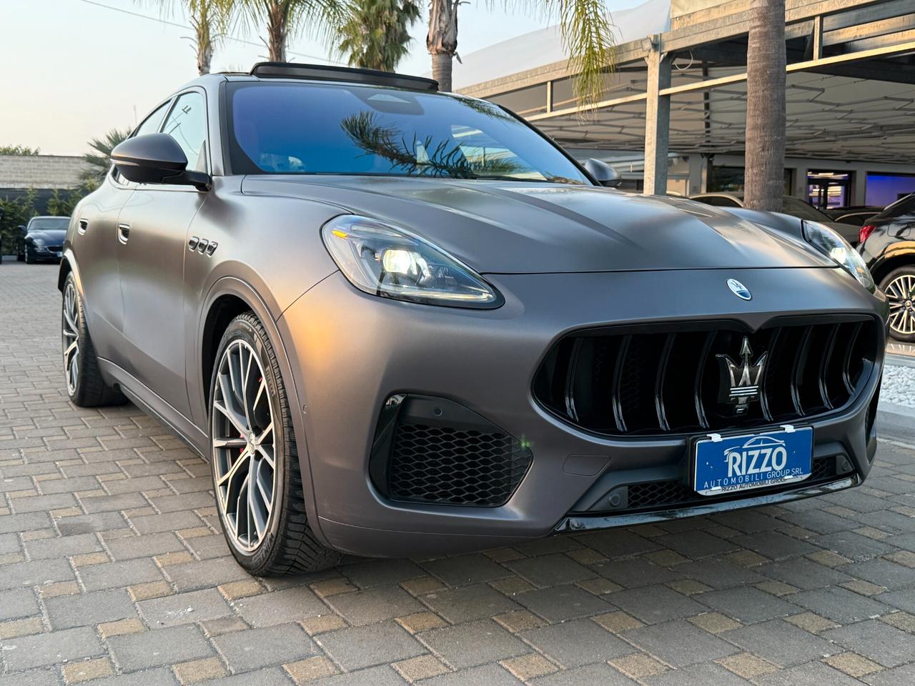 Maserati Grecale MHEV 330 CV AWD Modena Tetto Sonos Faber Grigio Lava