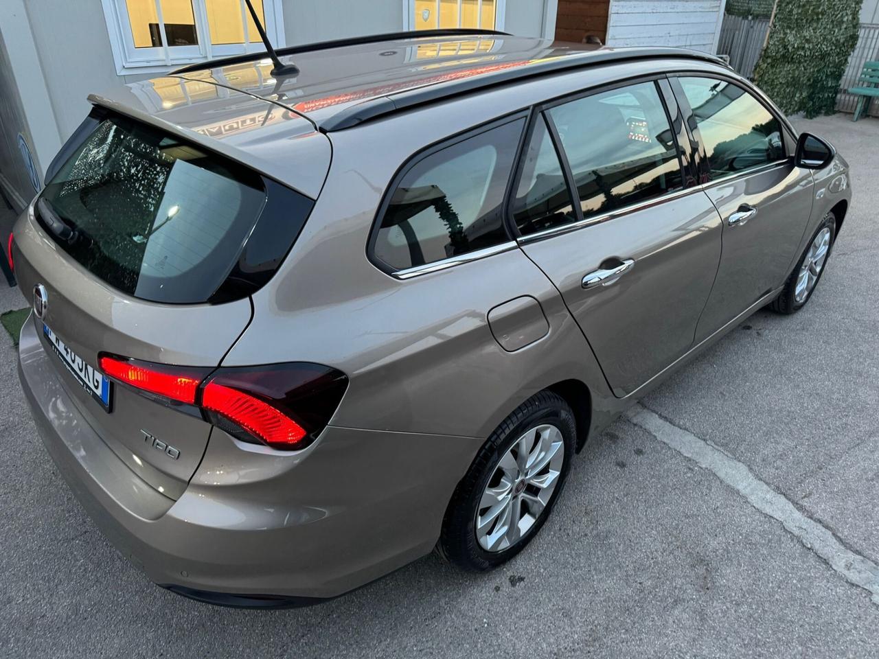 Fiat Tipo 1.6 Mjt 120CV S&S SW Lounge NUOVA