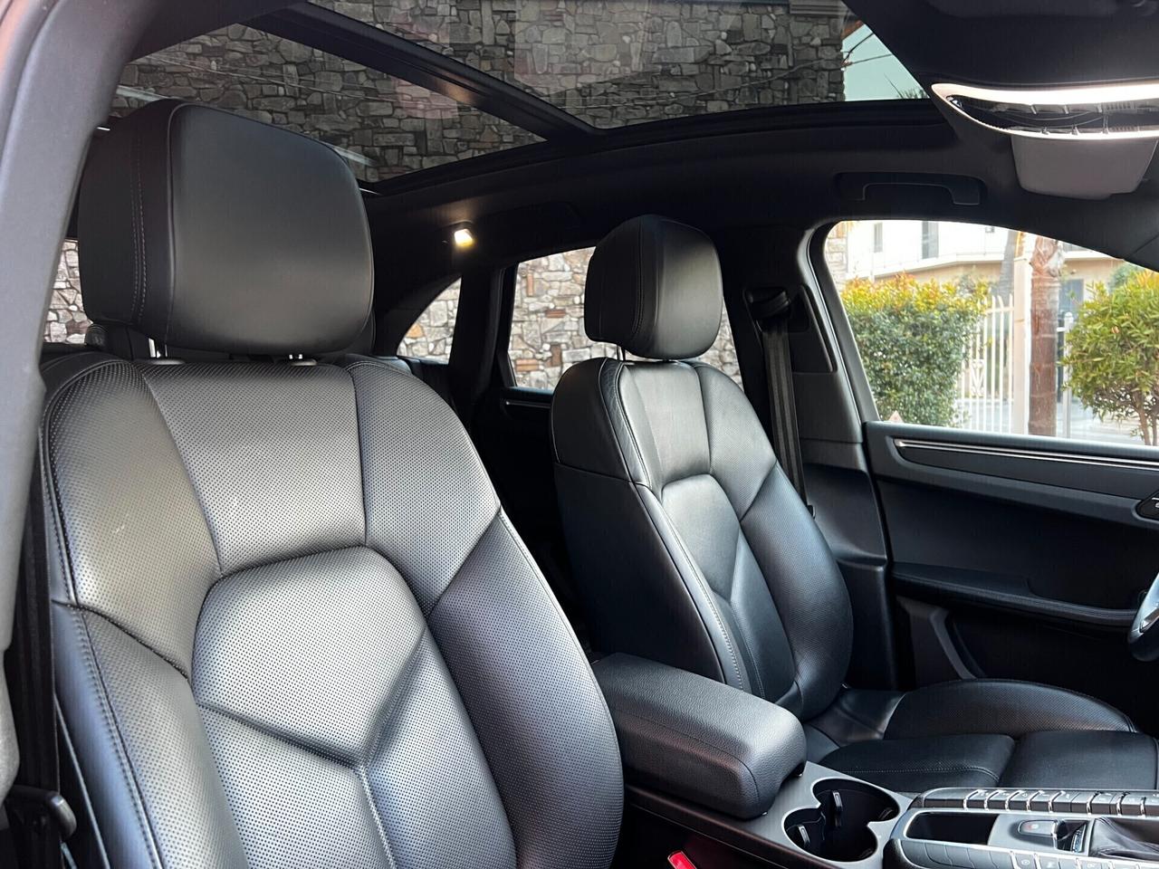 Porsche Macan 2.0 245- TETTO-PASM-TOTAL BLACK-FULL