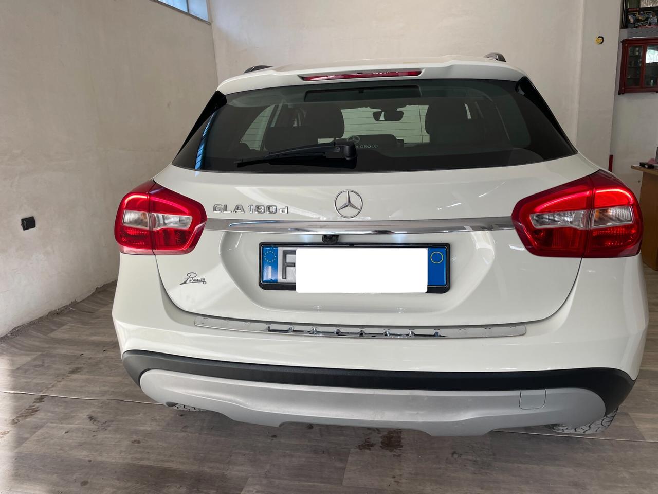 Mercedes-benz GLA 180d 1.5 110 CV d Premium FULL OPTIONAL Distribuzione tagliando