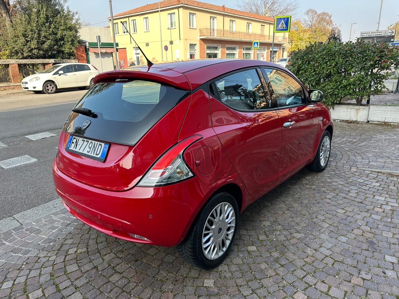 Lancia Ypsilon 1.2 69 CV 5 porte Platinum