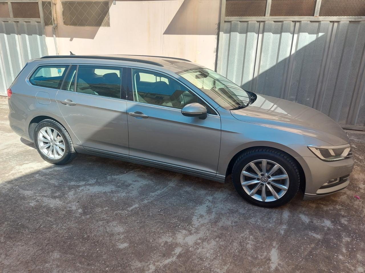 Volkswagen Passat Variant 2.0 TDI DSG Business BlueMotion Tech