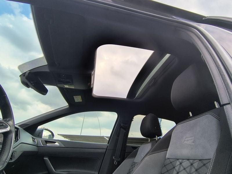 Volkswagen Taigo 1.0 TSI 110 CV R-Line NEOPATENTATI