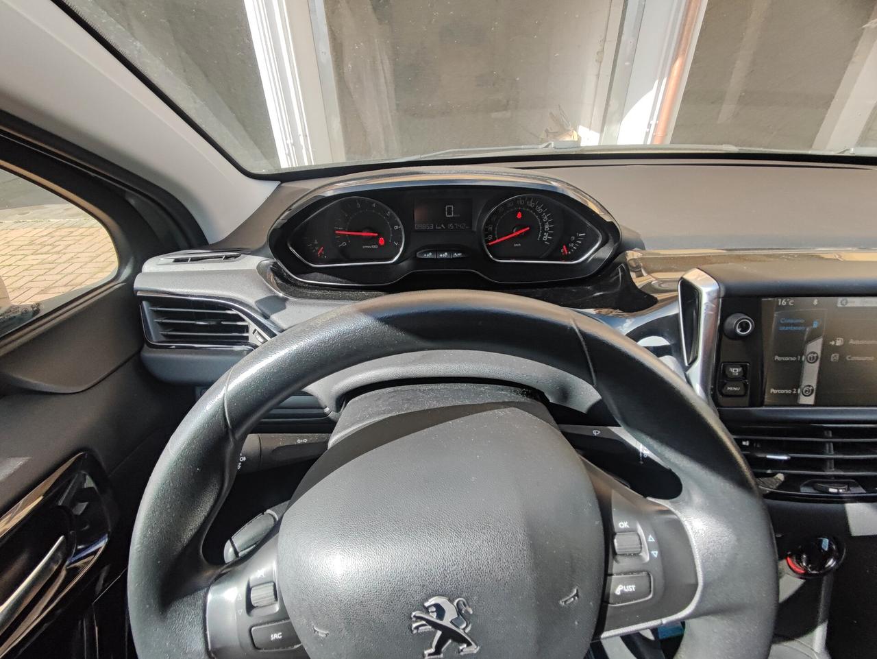 Peugeot 208 PureTech 82 5 porte Allure