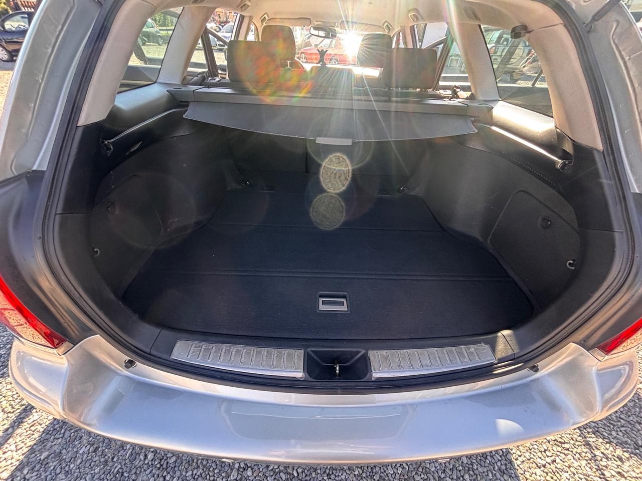 Toyota Avensis 2.0 D-4D 16V Station Wagon
