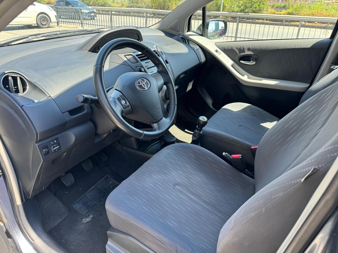 Toyota Yaris 1.3 5 porte 2009 neopatentati