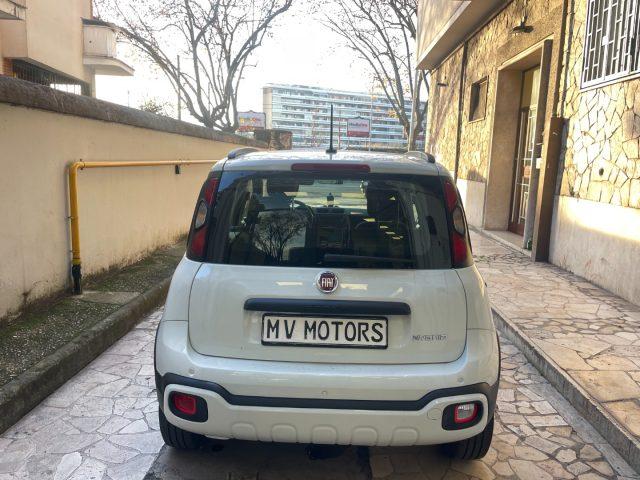 FIAT Panda 1.0 FireFly S&S Hybrid City Cross