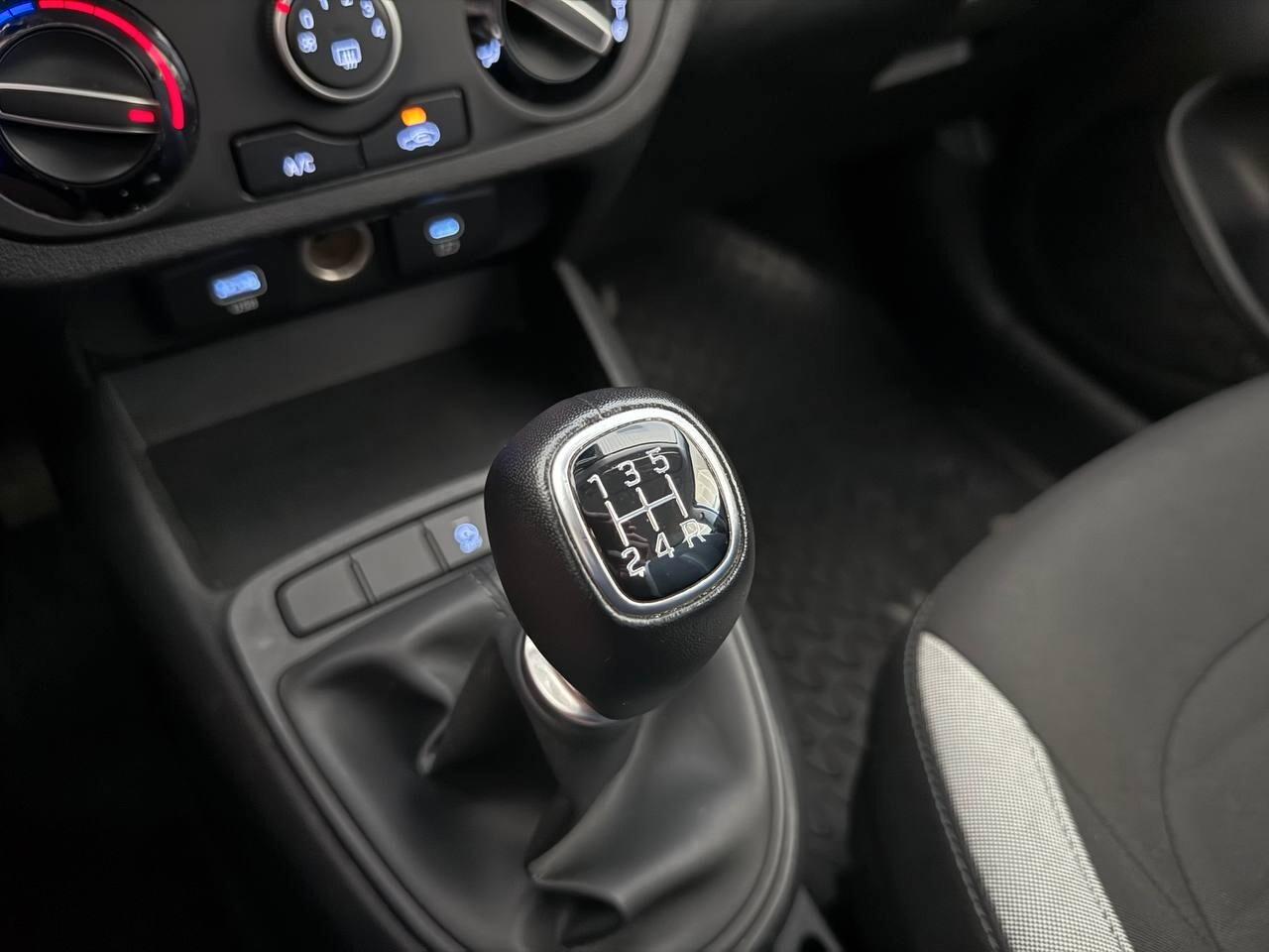 Hyundai i10 1.0 MPI Tech