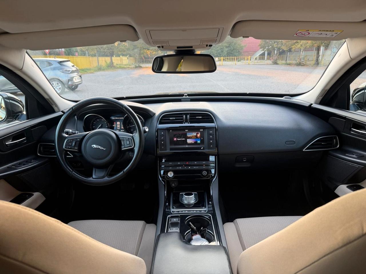Jaguar XE 2.0 D Turbo 180CV aut. Portfolio
