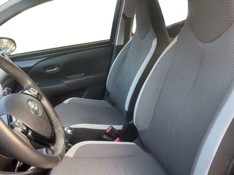 Toyota Aygo Aygo Connect 1.0 VVT-i 72 CV 5 porte x-play MMT