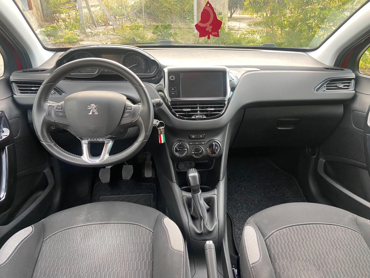 Peugeot 208 1.6 HDi 75 5 porte Allure