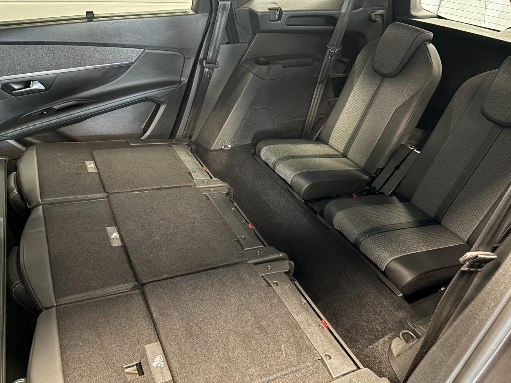Peugeot 5008 7 Posti EAT8 Allure Pack 1.5 Diesel