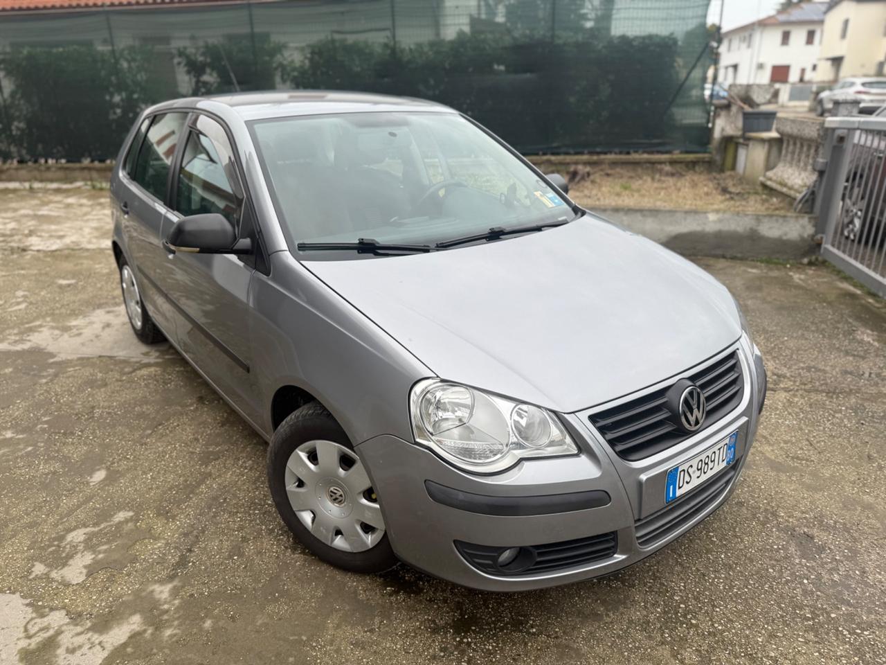 Volkswagen Polo 1.4 5P. 2009 POCHI KM NEOPATENTATI