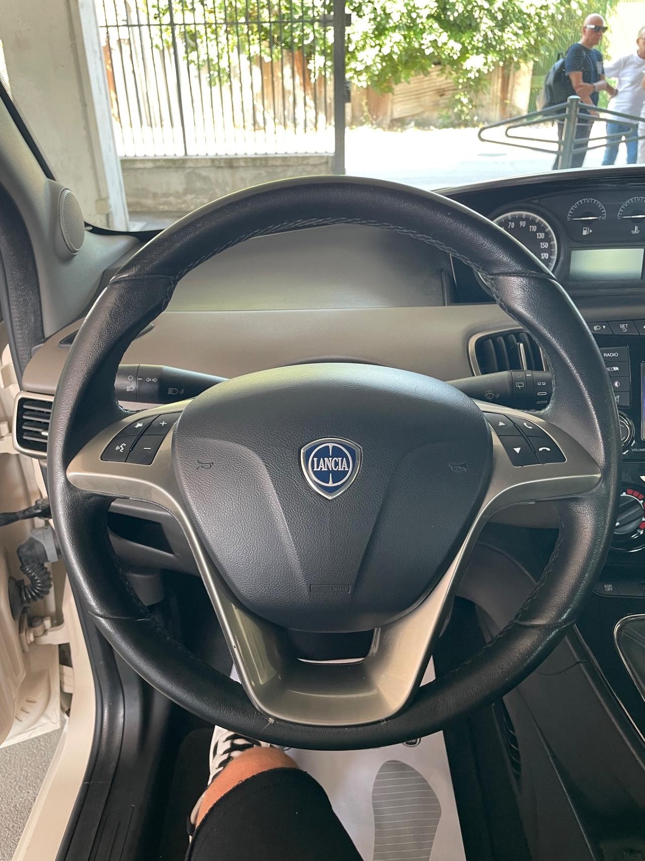Lancia Ypsilon 1.2 69 CV 5 porte GPL Ecochic Mya perfetta in tutto