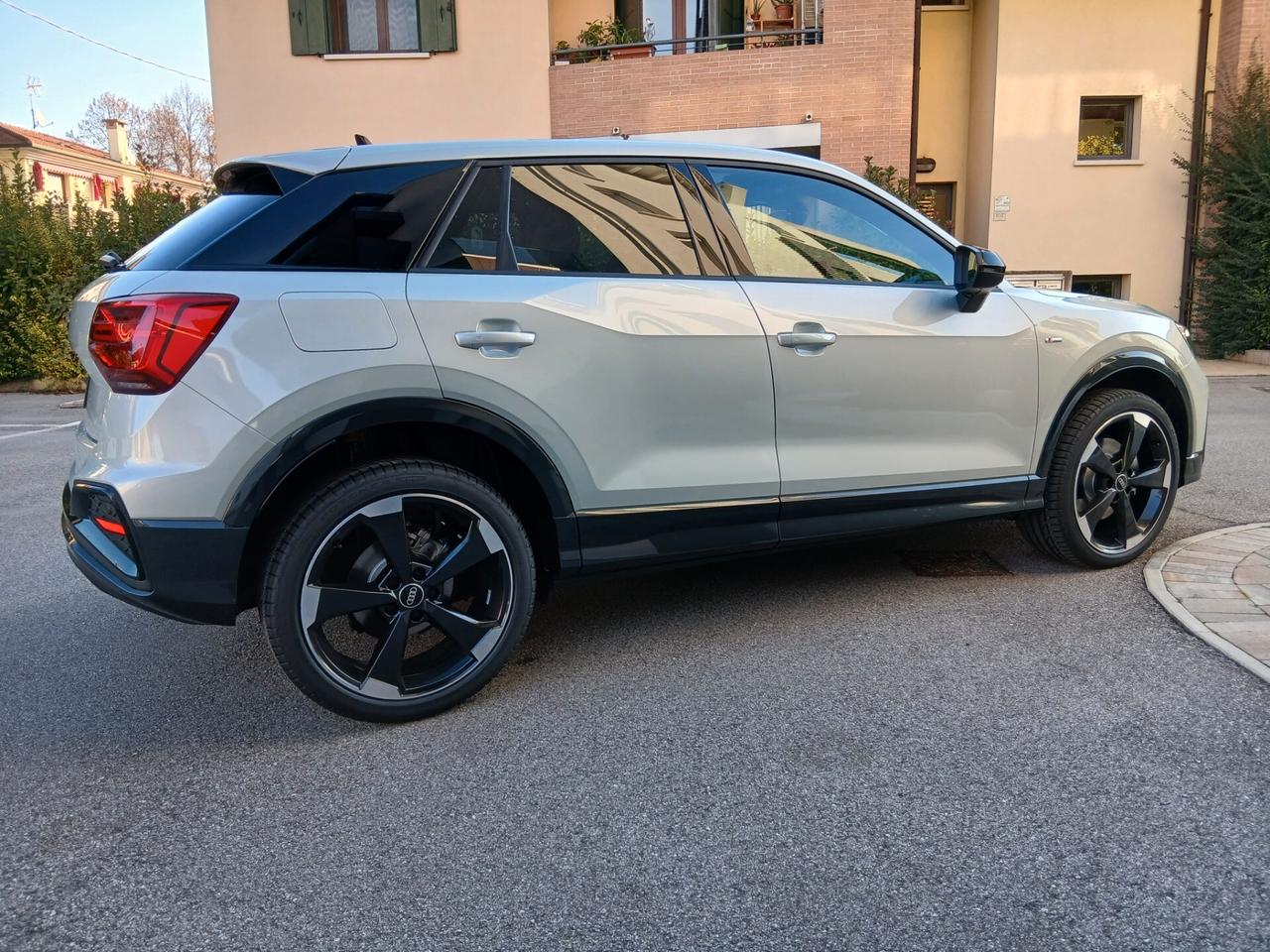 Audi Q2 35 TDI S tronic line Edition a € 312 mese