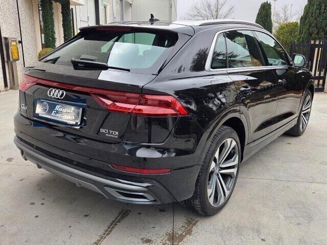 Audi Q8 50 TDI QUATTRO S LINE -FULL OPTIONAL