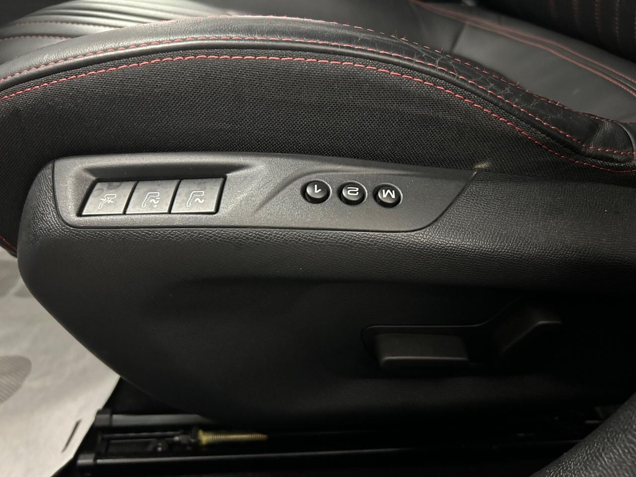 Peugeot 308 2.0 BlueHDi 180cv GT LINE