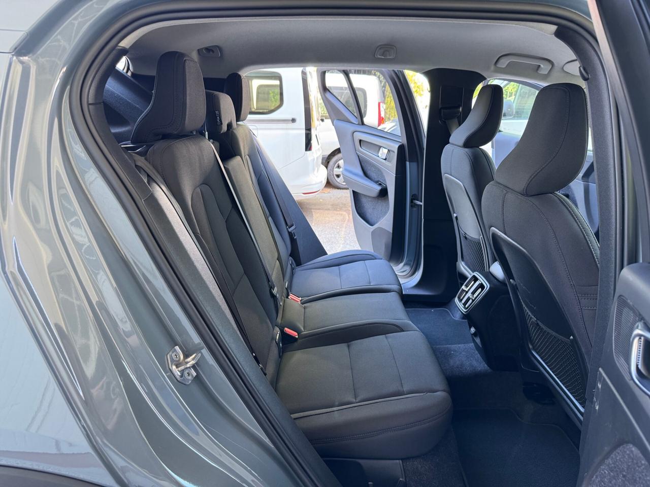 Volvo XC40 2.0 d3 Momentum AWD Auto GARANZIA24MESI