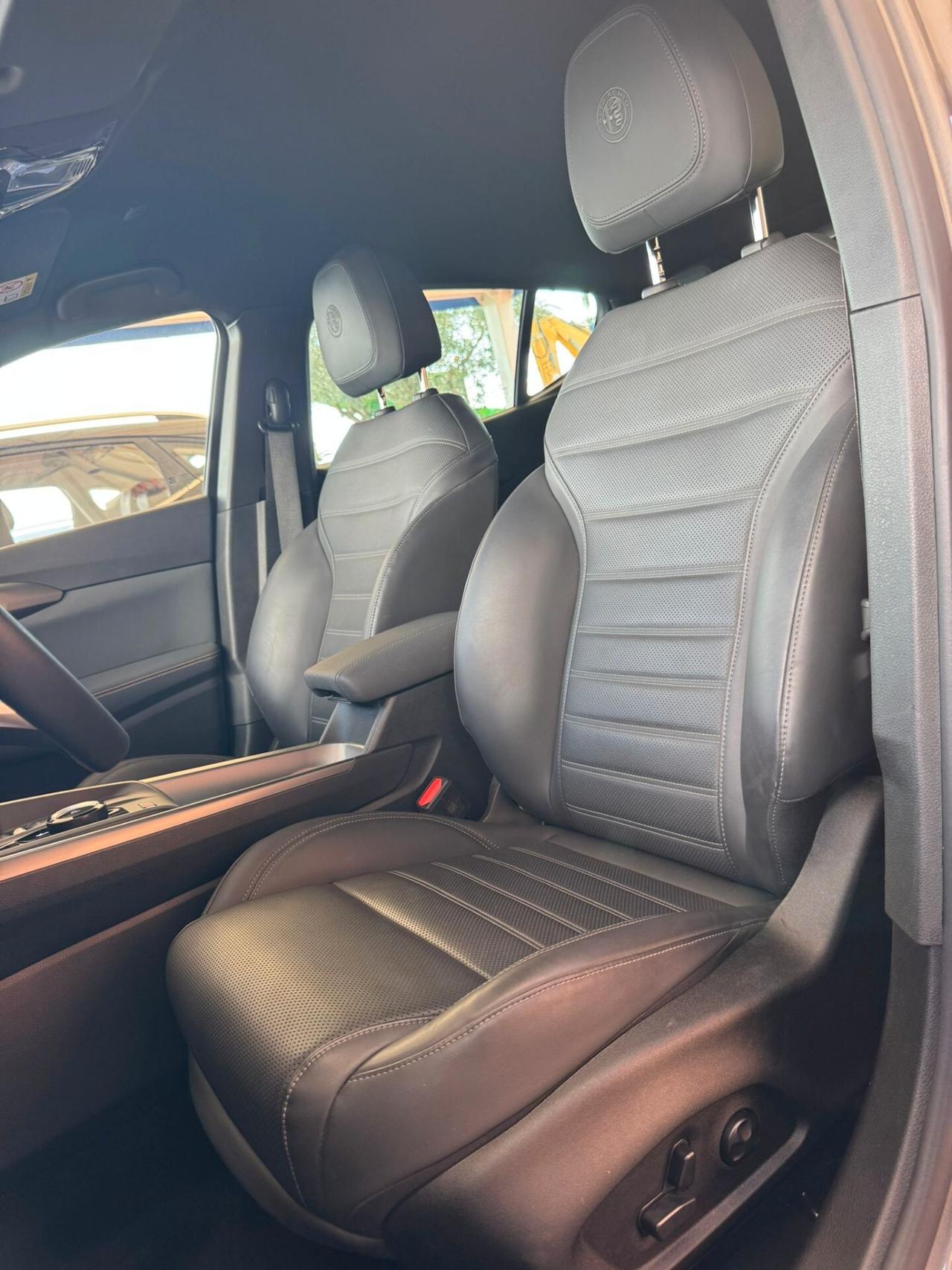 Alfa Romeo Tonale 1.6 diesel 130 CV TCT6 Veloce