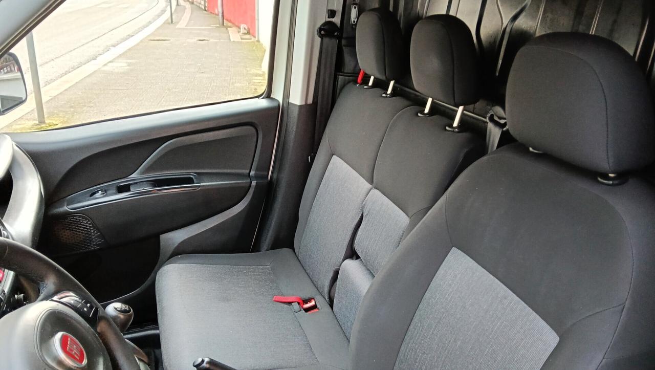 FIAT DOBLO' 1.6 MTJ-AUTOCARRO-3 POSTI