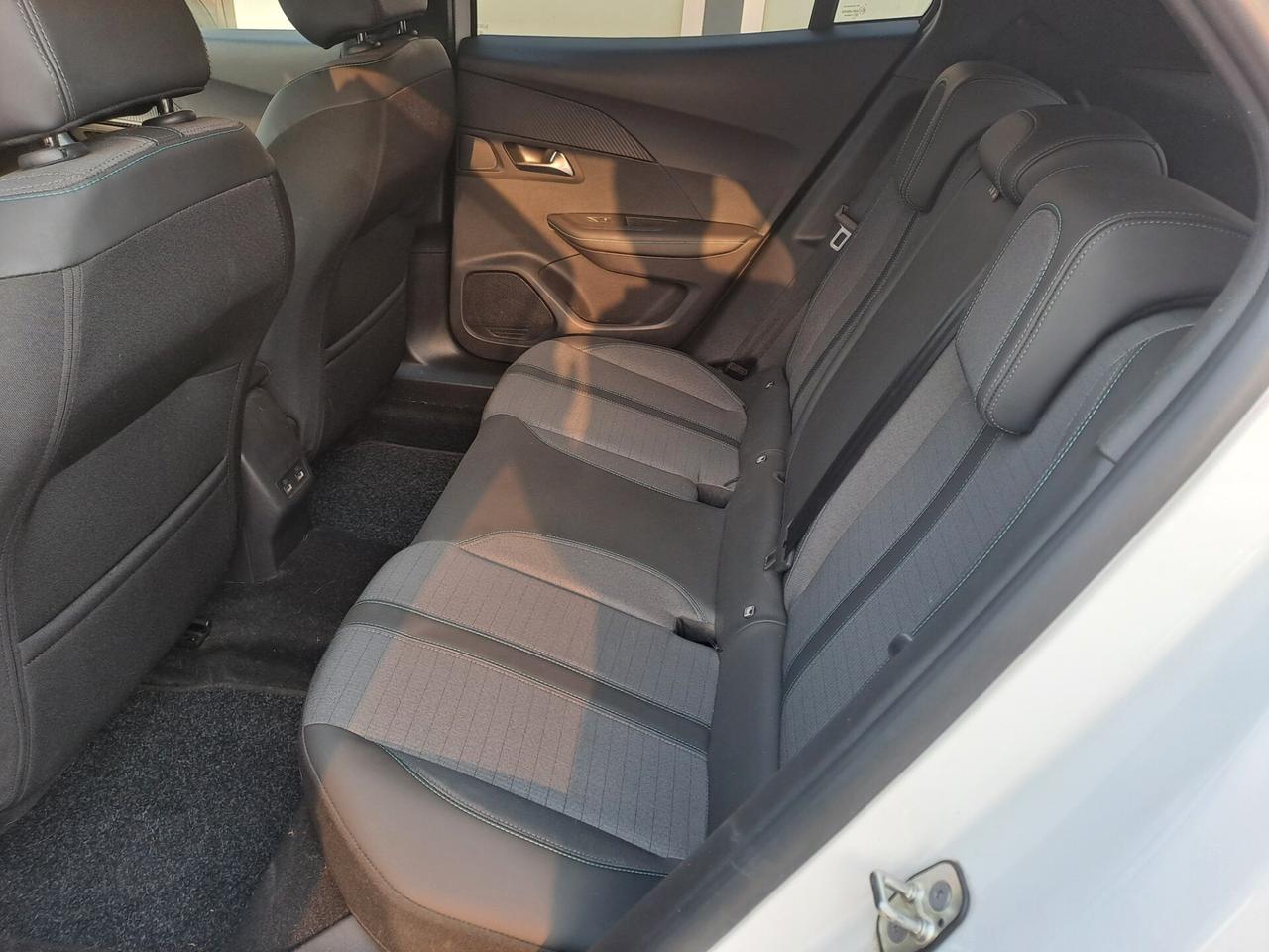 Peugeot 2008 1.5BlueHDi 130 EAT8 GT 2023