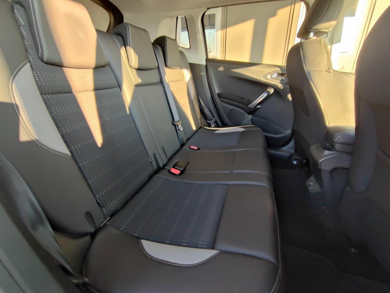 Peugeot 2008 BlueHDi 100 S&S Allure