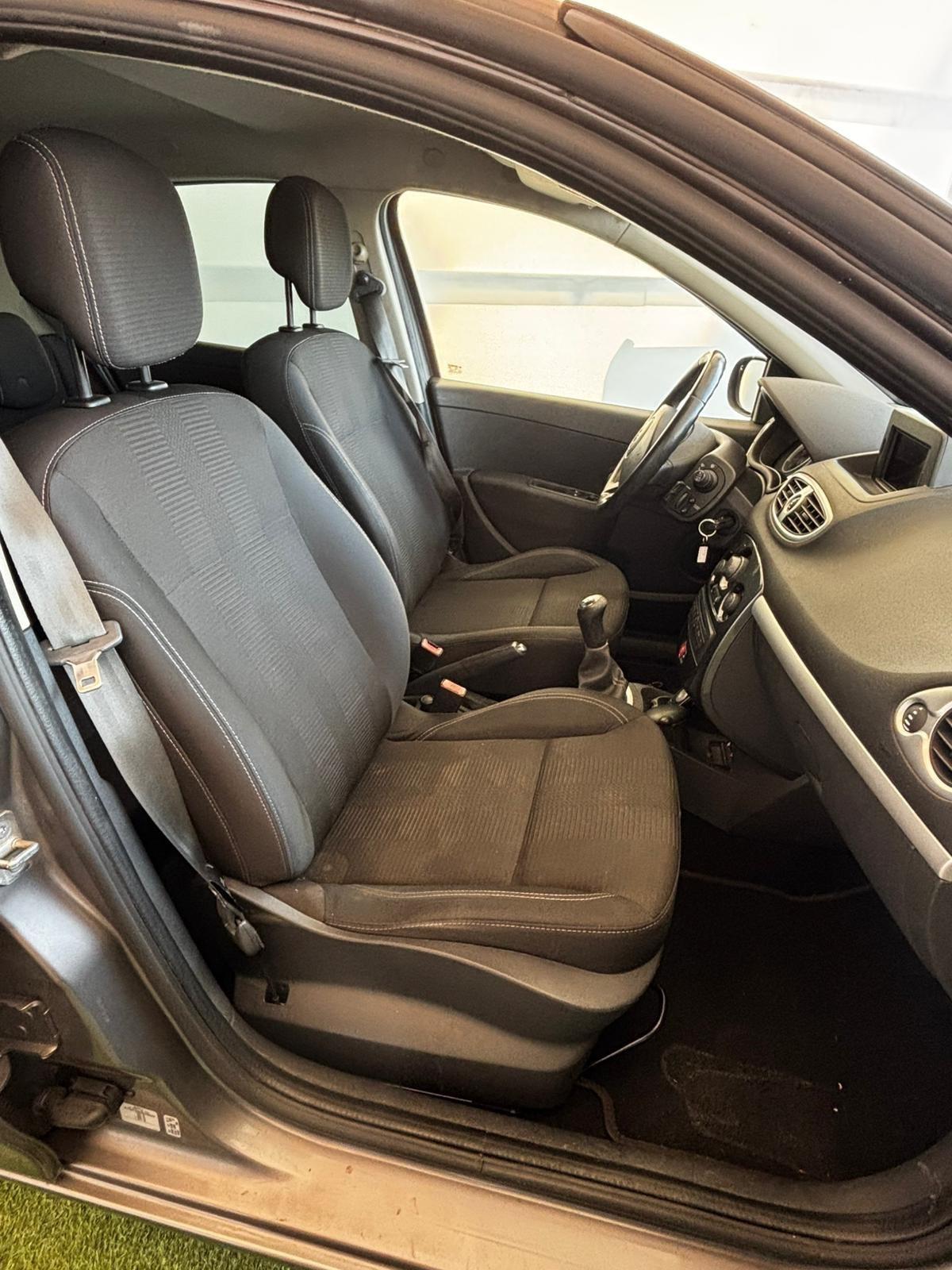 Renault Clio 1.2 16V 5 porte 75CV