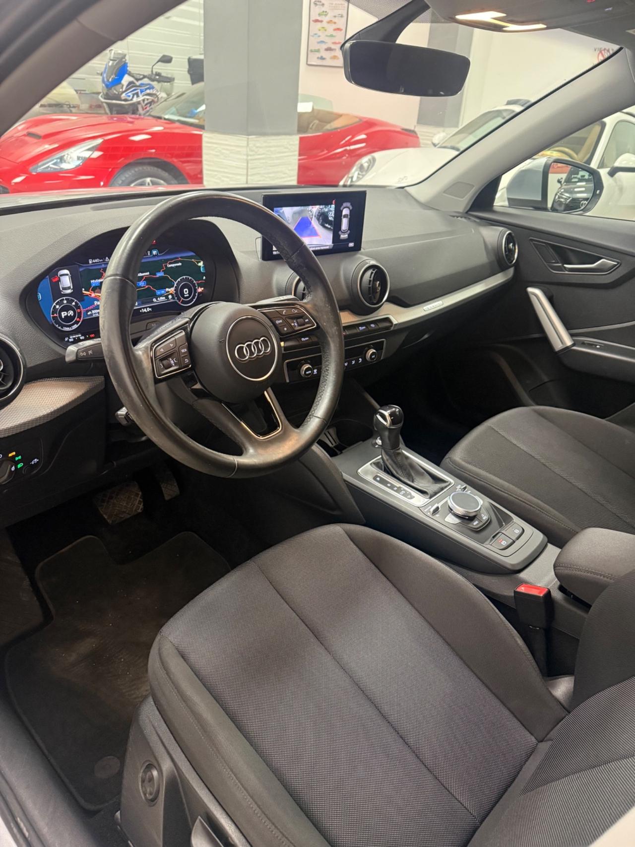 Audi Q2 35 TDI S tronic Business Advanced