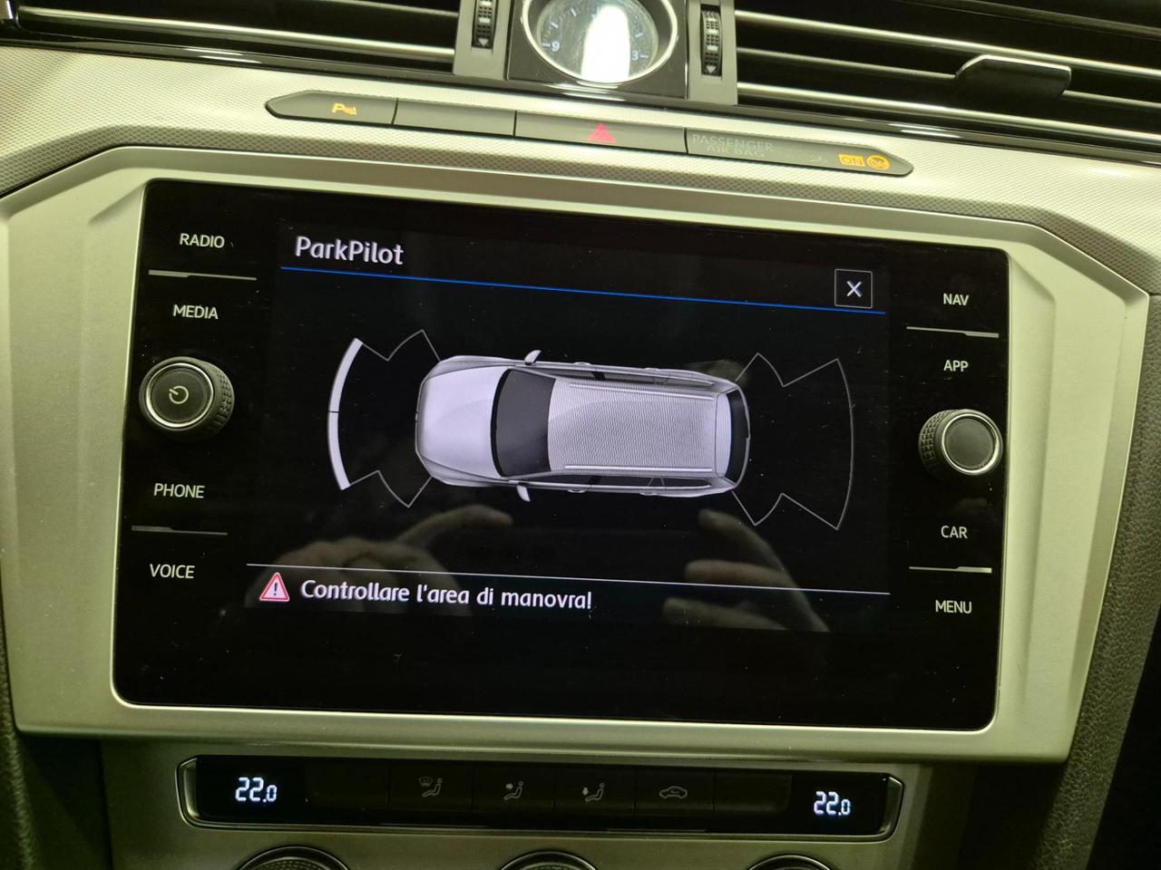 Volkswagen Passat Variant 1.6 TDI Trendline 120cv - Sens. Park. - Bluetooth