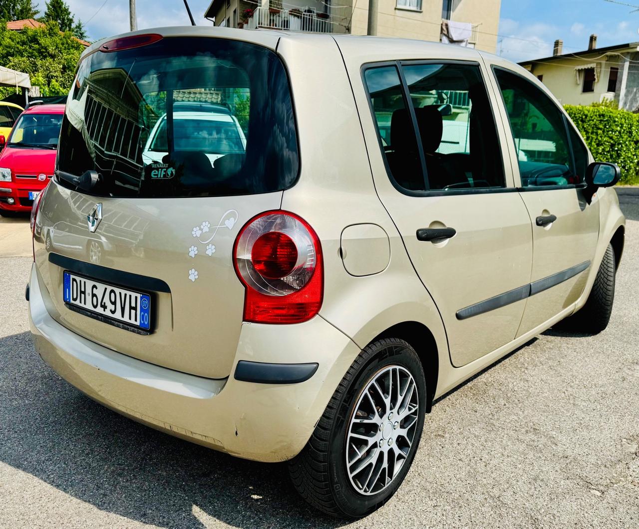 Renault Modus 1.2 16V Luxe 55kw