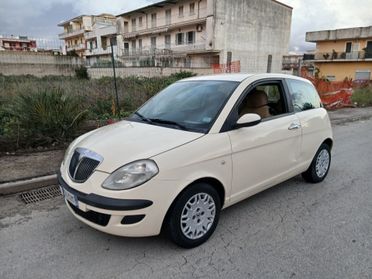 Lancia Ypsilon 1.2 Argento anno 2005