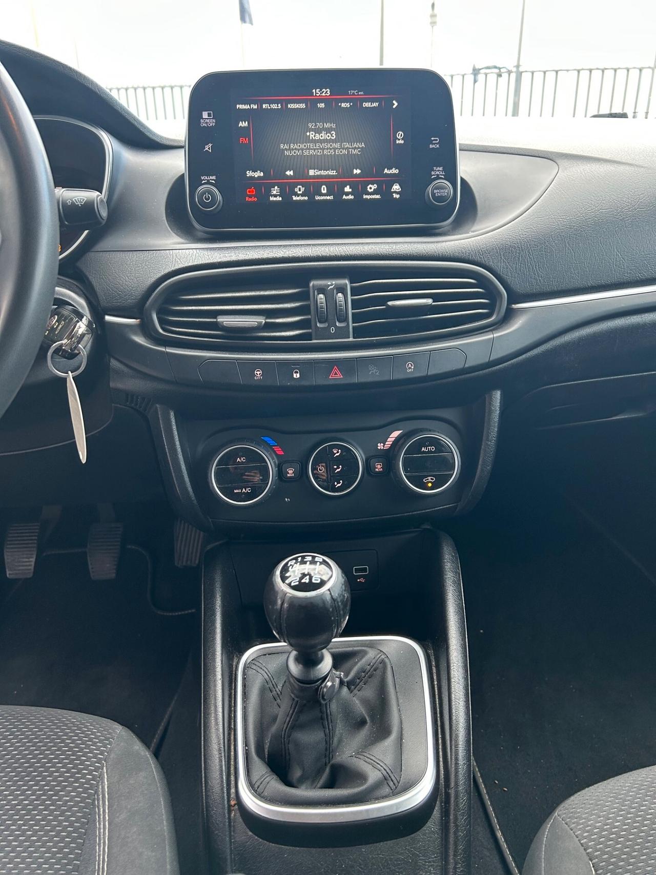 Fiat Tipo 1.6 Diesel Mjt S&S SW Lounge Full