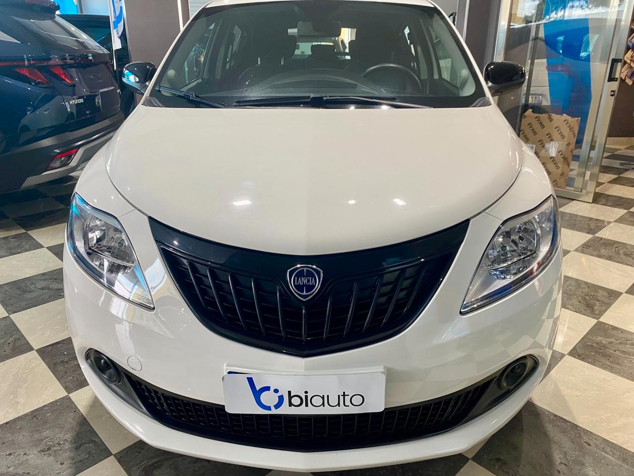 Lancia Ypsilon 1.0 FireFly 5 porte S&S Hybrid Ecochic Silver-2023